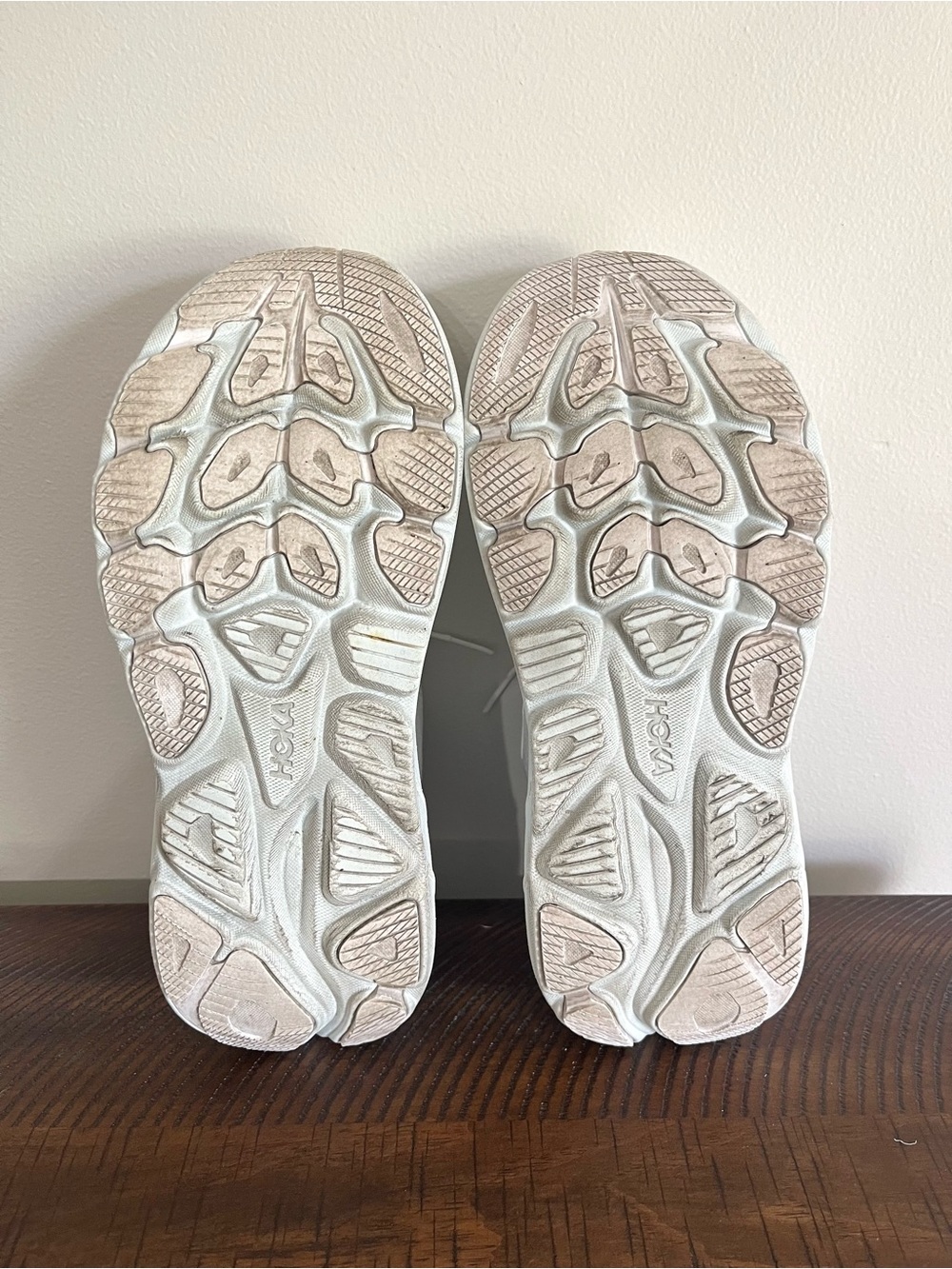 Hoka One One Clifton 10 White Cielo Blue breathable jacquard knit upper Size 9 B - Picture 7 of 14